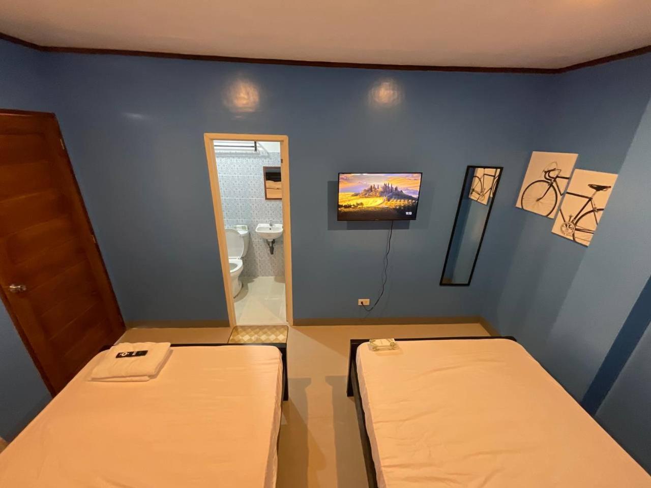 Halajo Bnb Transient Laoag Quarto foto