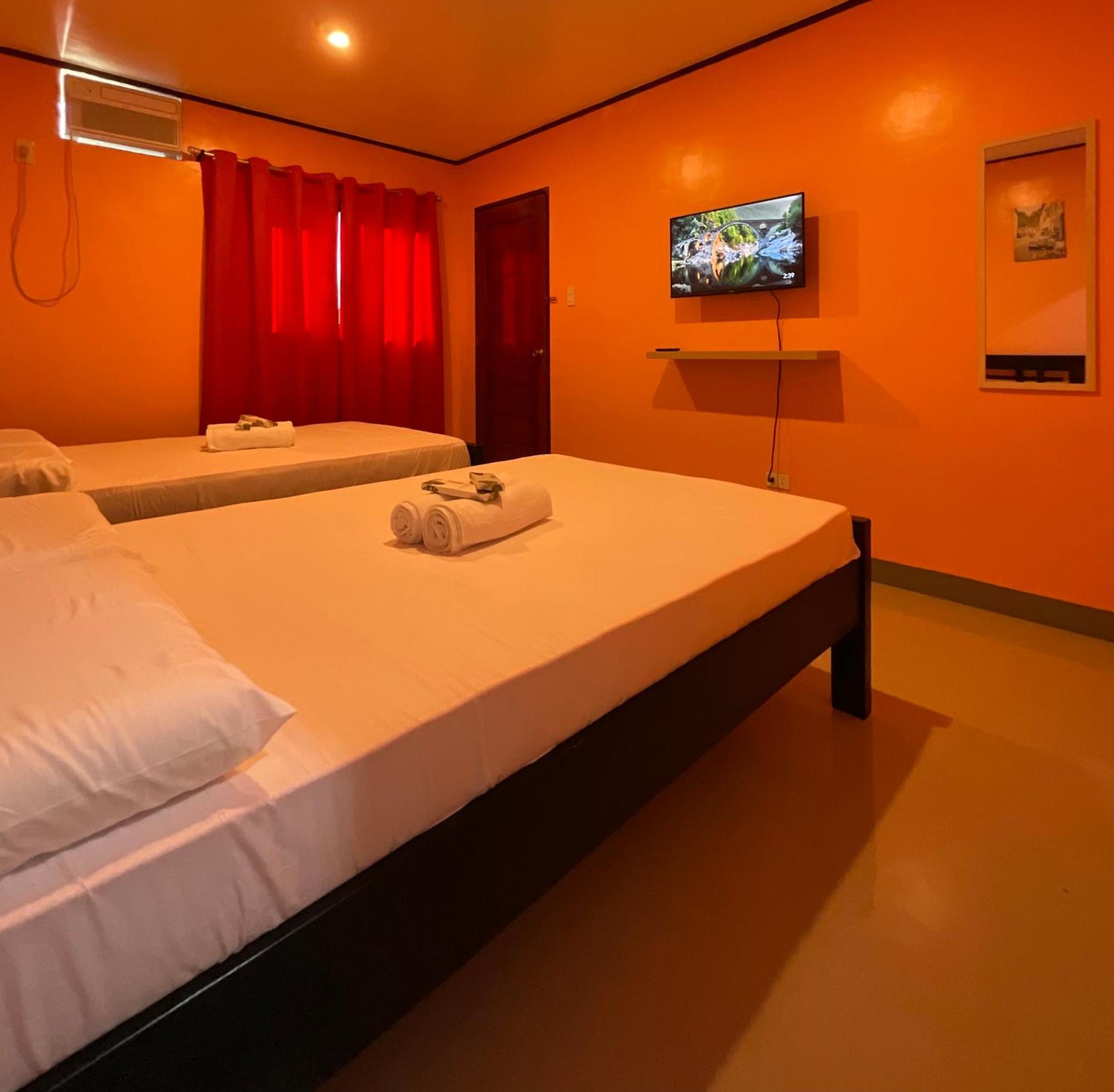 Halajo Bnb Transient Laoag Quarto foto